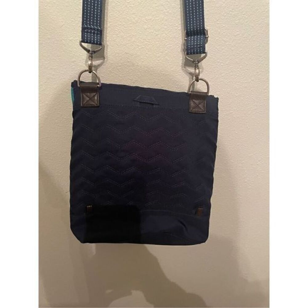 Thirty-One Vary You Crossbody Purse